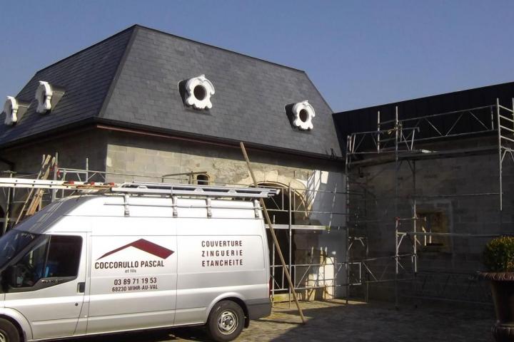 Coccorullo intervient également sur la rénovation de toitures en ardoise
